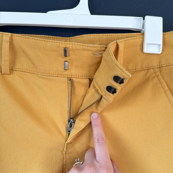 Loft size 2 Yellow cropped chinos with detailing - Picture 5 of 9